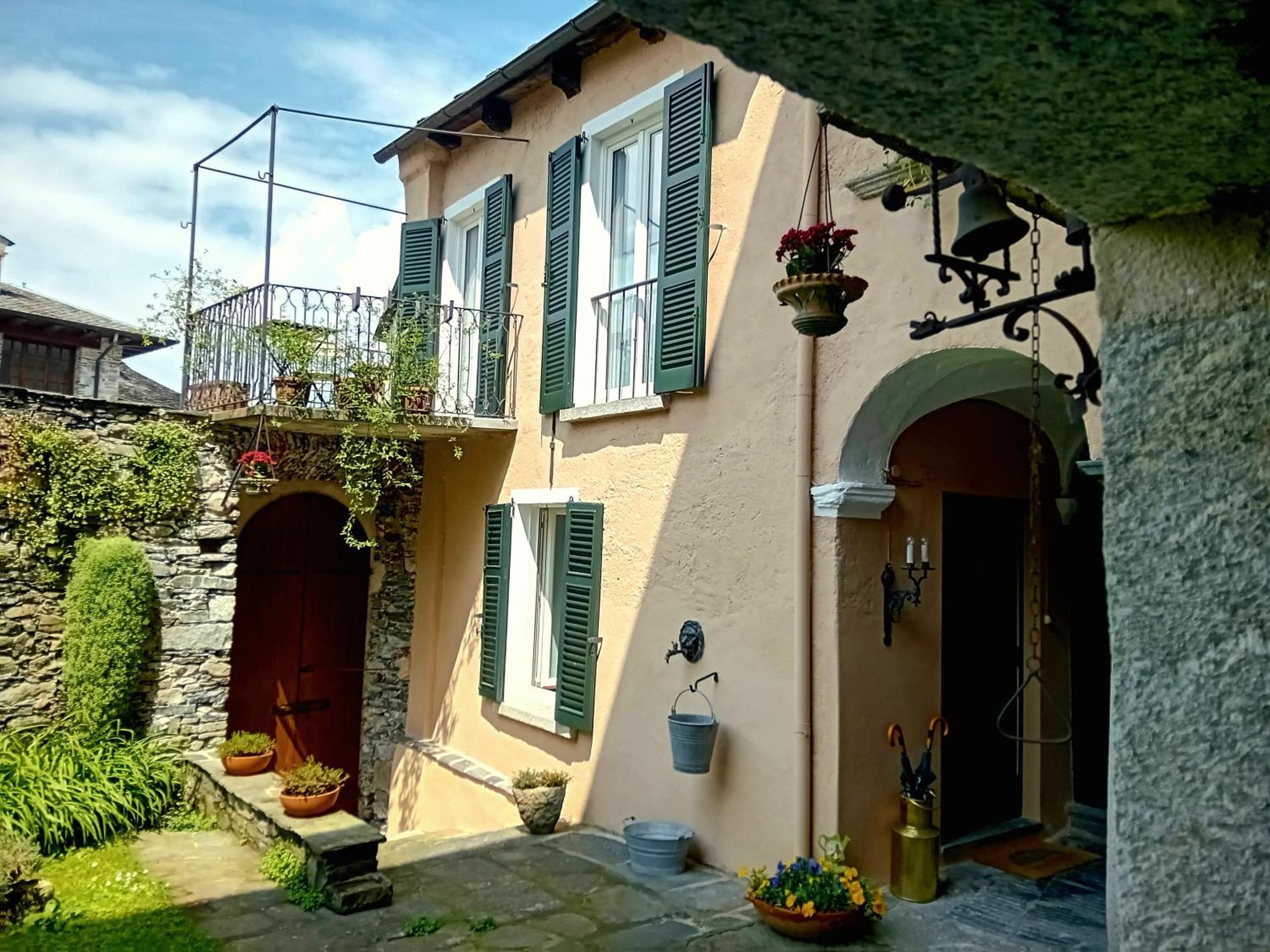 Casa Longhi Orta San Giulio Exterior foto